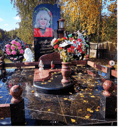 Мемориал из цветного гранита