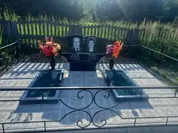 Двойные памятники из гранита